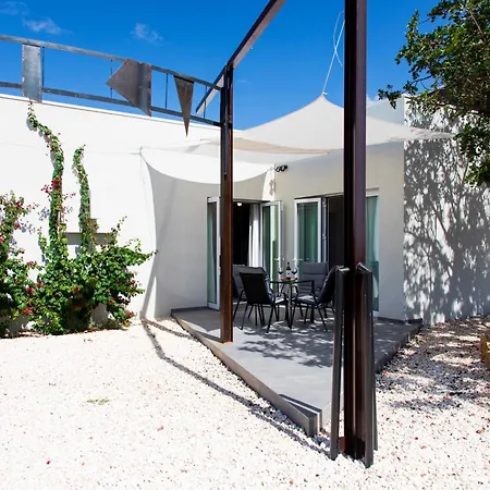Le Cave Di Fontane Bianche Apartament *
